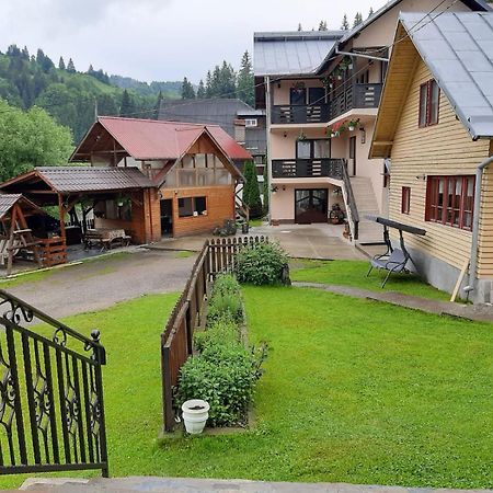 Lip Si Ely Hotel Dîmbovicioara Exterior foto